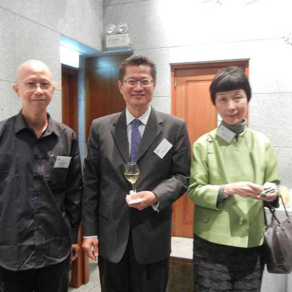 陳茂波先生與嘉賓 Mr Paul Chan and guests
